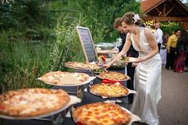 Wedding Trend Food Stations The Scottish Bride Buffet Mariage Mariage Pizza Buffet Chaud Mariage