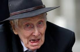 Great Train Robber Ronnie Biggs dies at 84