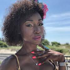 Trans Women Were Excluded From The Black Girls Rock Awards And Angelica Ross Wasn T Having It Femestella Black Trans Black Girls Rock Trans Woman