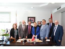 İyi düzeyde arapça, az düzeyde i̇ngilizce bilen üzülmez, evli ve 6 çocuk babasıdır. Turk Kizilay Kizilay Yoneticileri Temaslarda Bulundu 16 3 2021