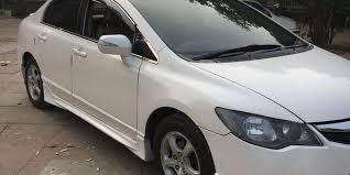 Being the base model in the lineup, it means that it misses out on a lot of features that the rest of the variants benefit. Used Honda Civic 2006 2011 1 8 S Mt 2010 Petrol Variant In New Delhi Autoportal