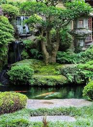 In A Japanese Garden Can I Adapt This To My Lakeside Minnesota Waters Edge Japanesegardendes Japanese Garden Fish Pond Gardens Water Features In The Garden