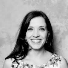 Carol Traynor's Instagram, Twitter & Facebook