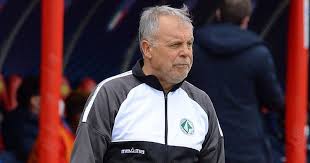 Eliminato così il palermo che, nonostante la vittoria nella gara d'andata con lo stesso punteggio, resta fuori a causa della peggior posizione di classifica. Avellino Palermo 1 0 Braglia Andati Oltre I Nostri Limiti Sportcampania It