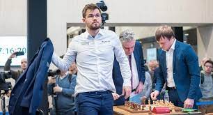 Magnus carlsen is a norwegian chess player who won the world chess champion in 2013. Roberto Firmino Mocked By Fpl Expert And Chess Champion Magnus Carlsen With Robert Lewandowski Comparison The Sportsrush