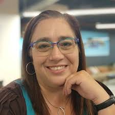 Me in 2021 👉 posting career advice tiktoks in my 400 sqft brooklyn  apartment Me today 👉 filming a YouTube video with the CEO of LinkedIn for  my millions of followers Dream