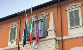 La camera nella mattina di giovedì 23 luglio ha approvato all'unanimità la giornata in memoria delle vittime del covid. 9ow5dq Zctvijm