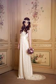 Die hochzeitskleidung ist hoch verschlossen und schließt am unteren ende weit mit einem volant aus rüschen. Prawie Martwy Wiekszosc Arktyczny Brautkleid 70er Jahre Krolowa Wino Andy
