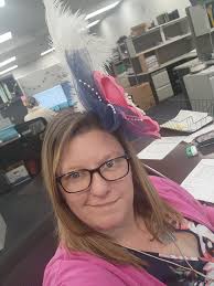 Hi has anyone made their own fascinator/hatinator and was it easy to do?  I've seen the individual parts