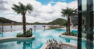 Terhills resort by center parcs is op zoek naar een redder / badmeester. 0yklynh5xdnokm