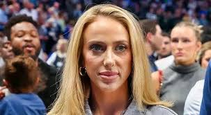 Brittany Mahomes Fires Off Another Message To Her Haters After Getting  Caught Liking MAGA Post READ HERE : https://buff.ly/4cSWS1v