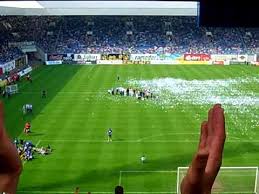Rostock feiert aufstieg mit 7500 fans im stadion. 20 05 2007 F C Hansa Rostock Vs Spvgg Unterhaching Aufstiegsfeier Im Stadion Youtube