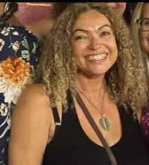 Just sat watching "Marjorie doesn't live here anymore" for the 100th time😂  and just noticed the stripper couldn't keep her face straight trying not to  laf at Jimmy nails hilarious character in