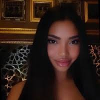 Briana Burks's Instagram, Twitter & Facebook