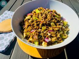 Salade De Quinoa Lentilles Feta Recette Healthy Emno Line En 2020 Recette Healthy Plats Sains Recette