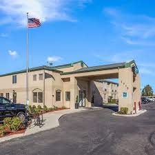 Featuring a seasonal outdoor swimming pool, this property is set a short distance from boondocks fun center and the sprawling roaring springs water park. Mr Sandman Inn Suites United States Of America At Hrs With Free Services
