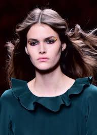 Peinados y maquillajes que copiar de las pasarelas