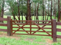 The hinge side structure is made with square profiles, the side upright is made with profiles with a. Farmhouse Gates Buy Farmhouse Gates In Ontario Canada From Esb Aluminum Products Inc