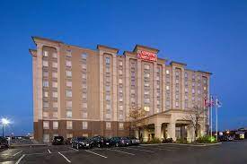 Hampton inn & suites albuquerque airport features a spa and wellness center which includes a hot tub. Hampton Inn Suites By Hilton Toronto Airport Ab 86 1 0 3 Bewertungen Fotos Preisvergleich Mississauga Ontario Tripadvisor