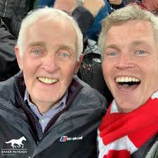 Ian 'Beam Dog' Beamish, is a Liverpudlian who actually loves the blues. He  has recently discovered a love for wearing lyrca so has taken to cycling to  justify wearing it! He loves