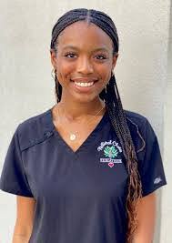 Ashley Luck's Instagram, Twitter & Facebook