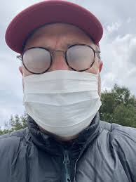 Bu şekilde elmanın içimde bulundurmuş olduğu maddeleri tüm gözlük camına yayarak gözlük camlarınızın buğulanmasını önlemiş olacaksınız. Maskeniz Gozlugunuzu Bugulandiriyor Mu Iste Cozum Yasam Aykiri Haber Sitesi