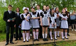 Годы школьные уходят в прошлое, на прощанье машут нам. 52awaanf0e6lam