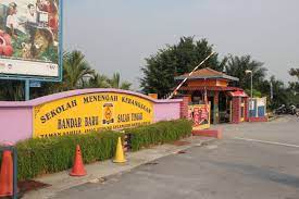 Salak perdana is surrounded by over 10 educational institutes and located close to the kuala lumpur international airport, so you'll enjoy the benefits of a ready population catchment. Panorama Smk Bbst Smk Bandar Baru Salak Tinggi