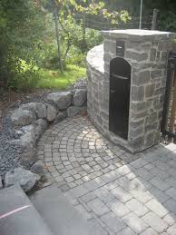 Love It Designed Von Rheingrun Gartengestaltung Briefkasten Individuell In Gemauerten Torpfosten Eingebaut Garten Moderner Garten Vorgarten