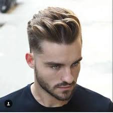 Ön kısımları uzun saç modeli yapılışı açısındanuzun saç ile uğraşmak istemeyen erkeklerin çok tercih ettiği bir modeldir. Trend Erkek Sac Modelleri 2020 En Bilgin Kalin Saclar Erkek Sac Modelleri Kisa Sac Kesimleri