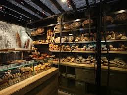 Desain rumah dan toko third floor simple. Desain Interior Toko Kue Roti Inspirasi Desain Untuk Manjakan Para Foodie Interiordesign Id