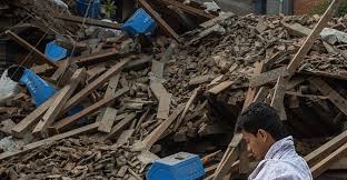 Le tremblement de terre est un mouvement de l'écorce terrestre, qui commence par une oscillation et finit par une tombola. aurélien scholl. Seisme Au Nepal Comment Google Et Facebook Aident A Rassurer Les Proches