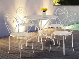 Chez gamm vert nous vous proposons différents matériaux, différentes. Table 4 Chaises Jardin Metal Fer Forge Guermantes Blanc