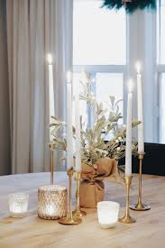 Intersperse a few tall candles for a declicate glow that still allows for easy conversation. 28 Best Diy Christmas Centerpieces Beautiful Ideas For Christmas Table Centerpiece