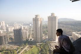 Jamal malik is one question away from winning 20 million rupees. Slumdog Millionaire Von Danny Boyle Nahaufnahmen Ch