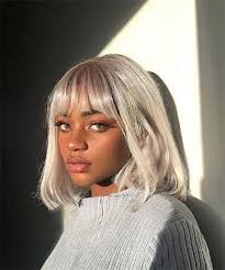 D'une manière générale, ce coiffeur de métier constate que « les clients cherchent toujours à camoufler leurs cheveux blancs. A Toutes Celles Qui Commencent A Avoir Les Cheveux Blancs Avant La Trentaine Identite
