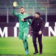 Ac milan halt contract talks after ultras confront donnarumma. Gianluigi Donnarumma Hits Back At Milan Fans Over Banner Express Digest