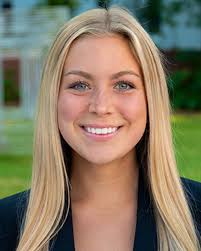 Congratulations to Olivia DeForest, a finance major and 2024 Seneff  Scholar,