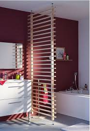 Cette Cloison Amovible Ajouree Permet De Creer Deux Espaces Dans Une Piece Sans La Diviser Completement Et En Y Preservan Cloison Bois Cloison Cloison Amovible