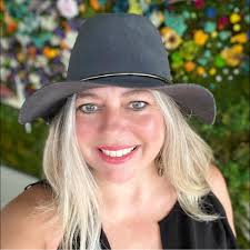 How to find a private chef for a four-course in-home meal in Mandarin?