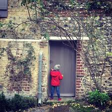 Aude On Instagram Les Petites Portes Des Maisons De La Cite Medievale De St Valery Saintvalerysursomme Baiedesomme Citemedievale