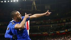 Το σκορ για τον ολυμπιακό κόντρα στην άρσεναλ ισοφάρισε ο έμπειρος επιθετικός στο 58′, με τον μαροκινό φορ να κλέβει τη μπάλα και με πολύ ωραίο πλασέ να νικάει τον λένο, ο οποίος ήταν εκτός. Olympiakos Arsenal Apo 5 Nikes Se 10 Meta3y Toys Paixnidia Me Teleytaia Toy El Arampi Vids Europa League Olympiakos Gazzetta Gr