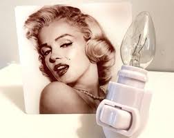 Marilyn Monroe Night Light Housewarming Gift Vintage Hollywood Movie Star  Art 1950s 1960s 50s 60s Retro Decor Wall Art Glam Room Blonde Film