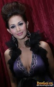 Hasil gambar untuk bugil telanjang NAJWA SHIHAB indonesia presenter tv