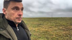 Jeśli miałbym napisać kilka słów i to ująć w jednym telegraficznym skrócie  to pod względem pogodowym ten rok jest jednym wielkim zaskoczeniem.Nie  latam już nad rzekę regularnie jak parenaście dni ...