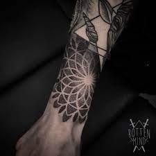 Pin On Tattoos By Rottenmind13