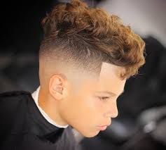 The small but distinct parting further enhances the volume aspect and creates a neat, functional as well as stylish everyday option. Pin Em Curly Hairstyles For Men
