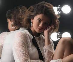 Best short haircuts for curly hair round face. 10 Best And Mesmerizing Curly Hairstyles For Round Face Styles At Life