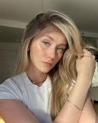 BEV (@beverly_parent) • Instagram photos and videos