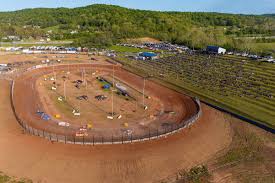 TOP FIVE STORYLINES: Country Roads Take World of Outlaws to Revamped West Virginia Motor Speedway